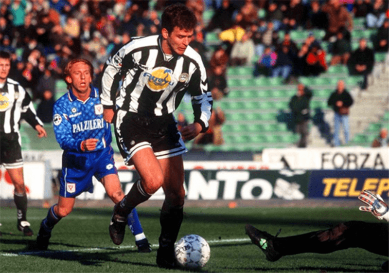  雷恩边路突破屡造威胁，全场压制对手掌控节奏